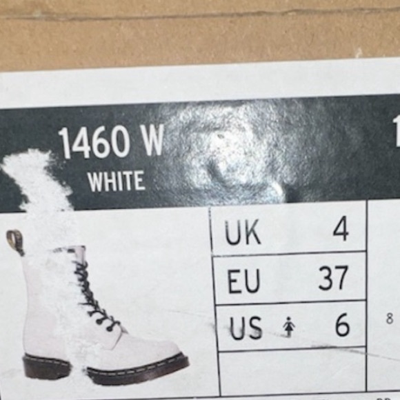 DR. MARTENS | NIB 1460 WOMEN’S SMOOTH LEATHER LACE UP BOOT - Picture 10 of 12